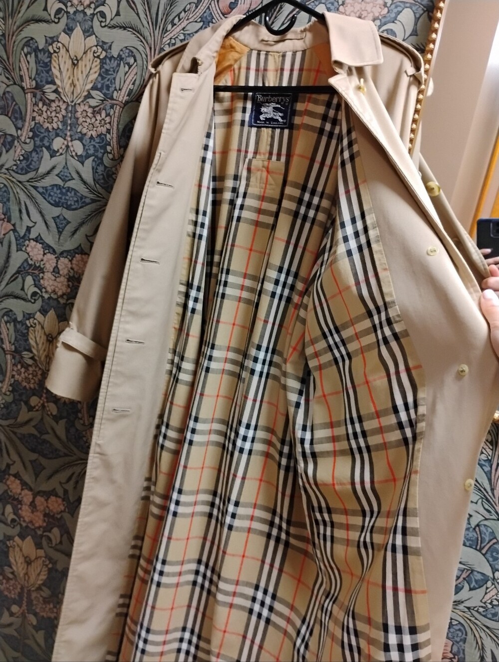 Vintage Burberry Classic Beige Trench Coat Single Breasted with Belt - Picture 7 of 14
